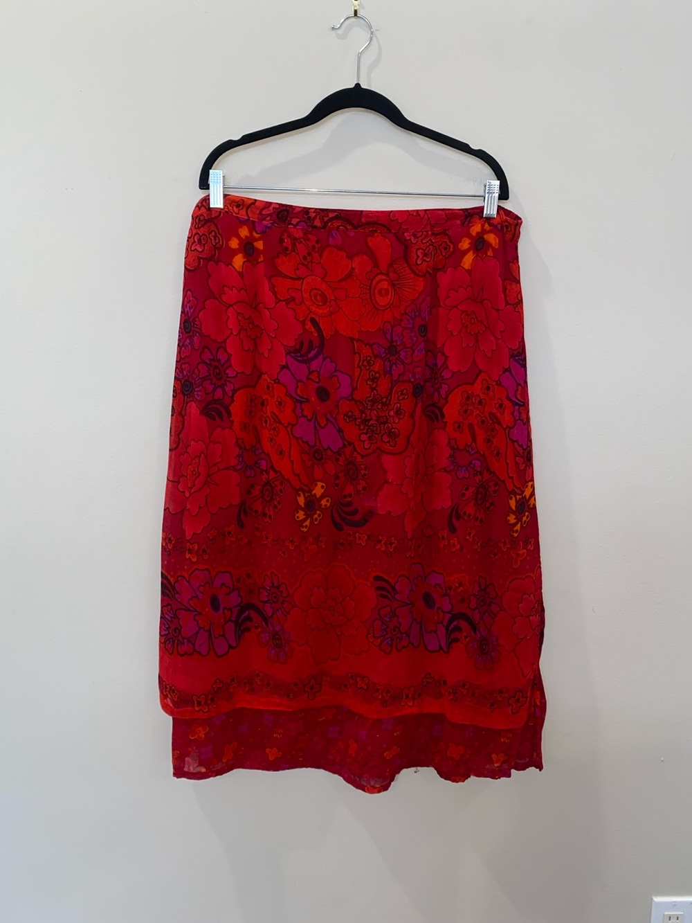 Vintage 90s Just Class Boho Red Floral Midi Skirt with Vibrant Print